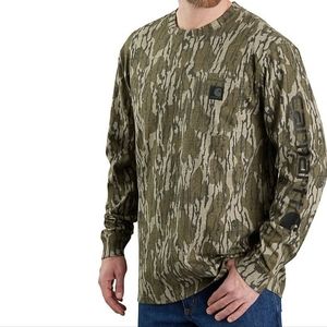 LOOSE FIT HEAVYWEIGHT LONG-SLEEVE POCKET CAMO LOGO GRAPHIC T-SHIRT